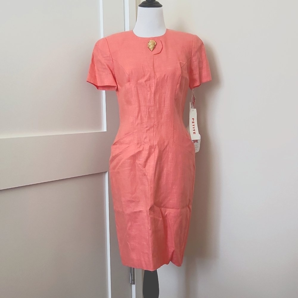 🎉HP🎉NWT Vintage 80s Salmon pink knee-length shift dress with pockets. Size 4P.